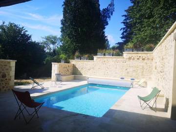 Gîte pour 3 personnes, avec vue ainsi que piscine et jardin dans Grand étang de Saint-Estèphe