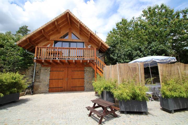 Vakantiehuis voor 2 personen, with Balkon and Whirlpool as well as Terras and Tuin in Gap