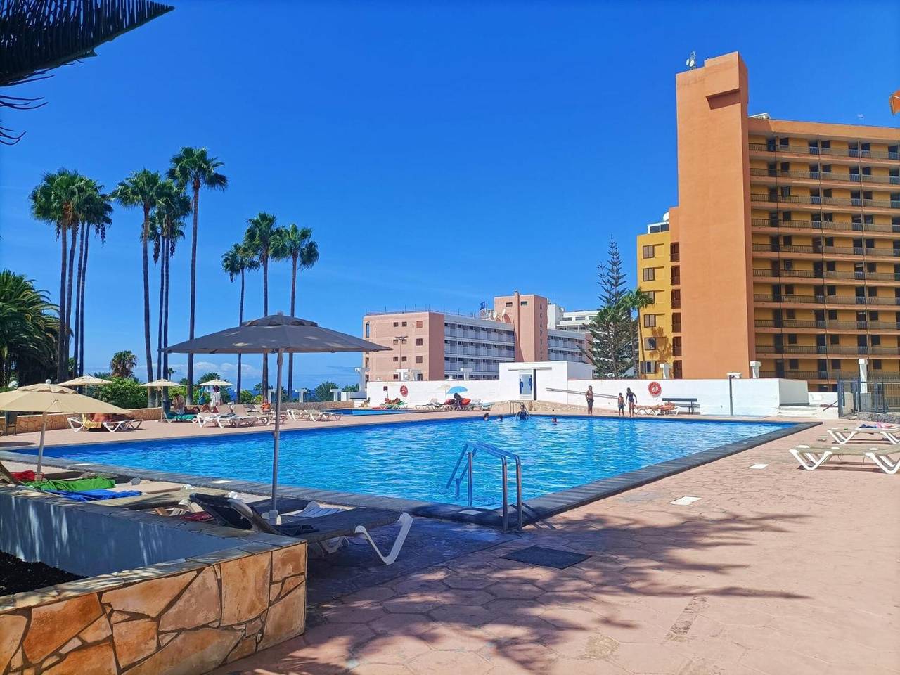 Casa Marazul – Ocean Views and Pool in the Heart of Playa de Las Américas in San Eugenio Alto, Adeje