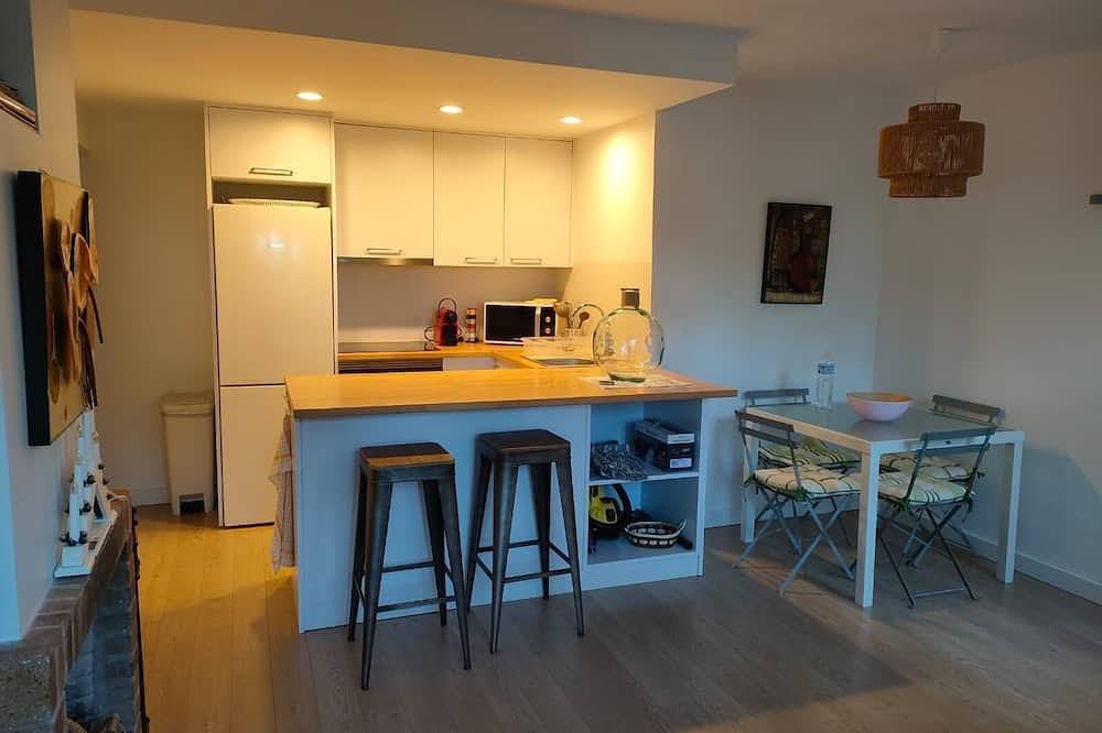 Ganze Wohnung, Bright apartment with terrace & sea view in Sant Elm, Andratx