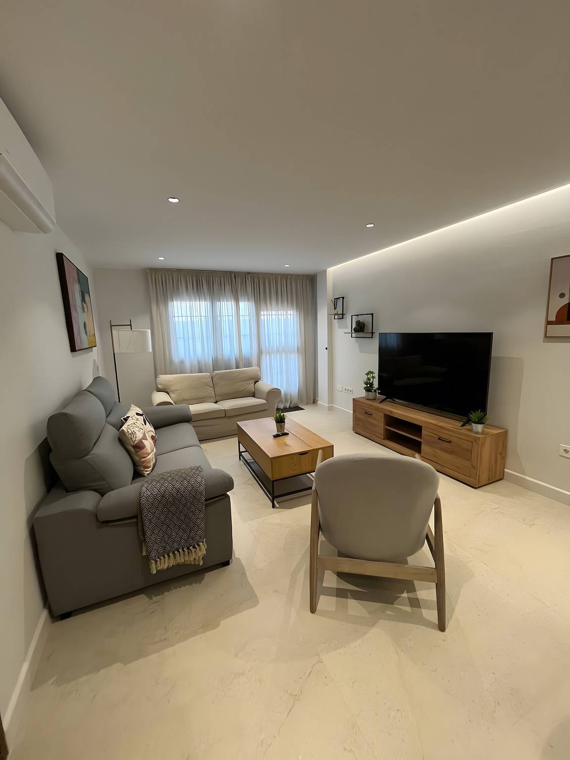 Apartamento entero, Apartamento 'La Mina' con Terraza, Wi-Fi y Aire Acondicionado in Ronda, Provincia de Málaga