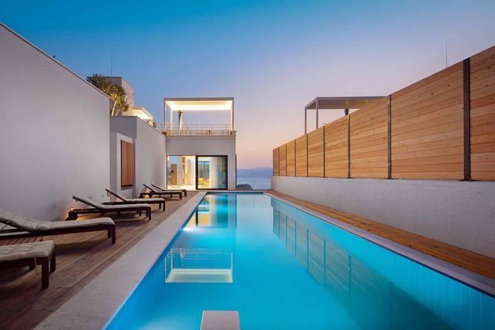 Villa für 8 Personen, mit Balkon/Terrasse und Meerblick sowie Garten und Pool in Split-Dalmatien