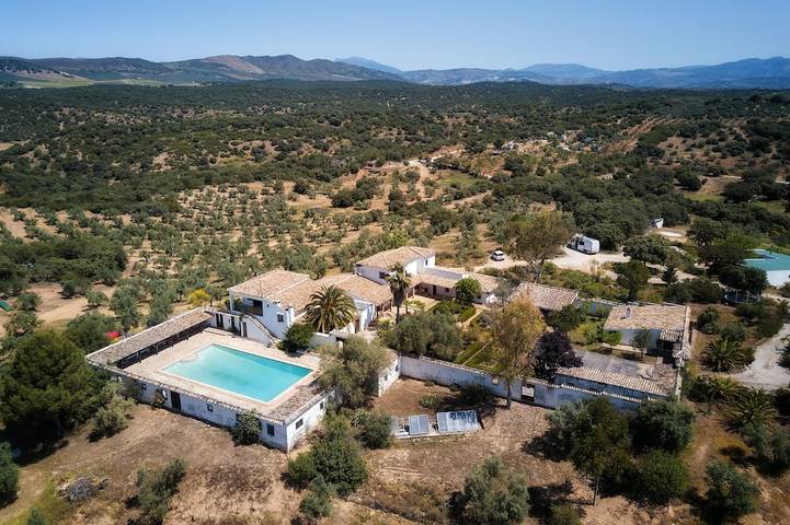 Ferienhaus für 20 Personen, mit Garten und Whirlpool, mit Haustier