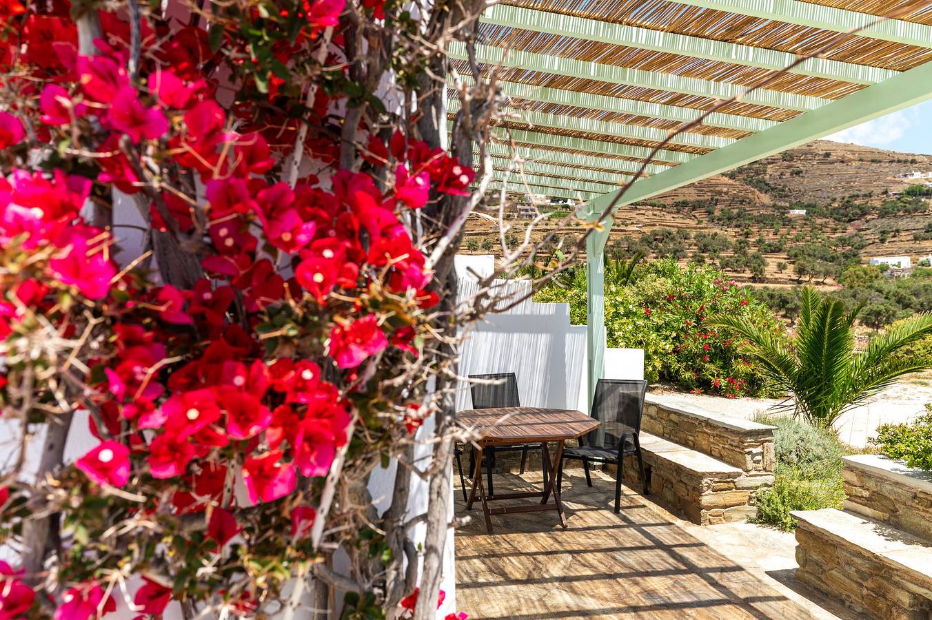 Holiday Home 'Anemologio 101 Tinos' with Sea View, Wi-Fi and Air Conditioning in Ormos Agiou Ioannou, Tinos