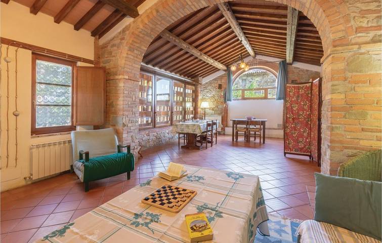 Appartamento di 110 m² con parcheggio, piscina e giardino in San Venanzo, Perugia e dintorni