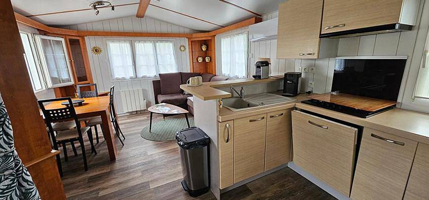 Parc de vacances pour 4 personnes, avec piscine ainsi que jacuzzi et jardin en Vendée - 3