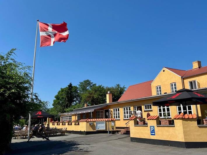 Hotel für 3 Personen, mit Terrasse und Whirlpool sowie Garten und Sauna in Orø