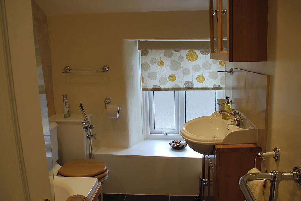 2 bedroom accommodation in Youlgreave near Bakewell in Youlgreave, Derbyshire