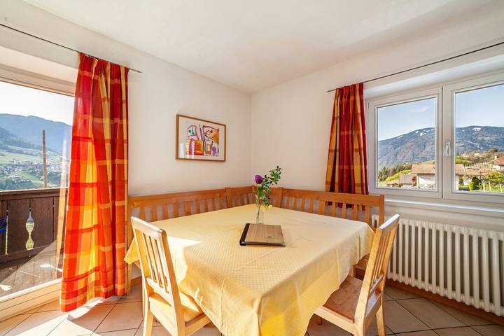 Appartamento intero, Appartamento "Gasserhof Edelrot" con vista sulle montagne, piscina in comune e Wi-Fi in Caines, Val Passiria
