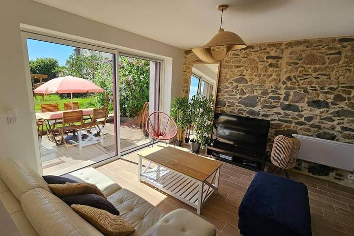 Location de vacances pour 9 personnes, avec jardin et vue à Les Châtelliers-Châteaumur - 2