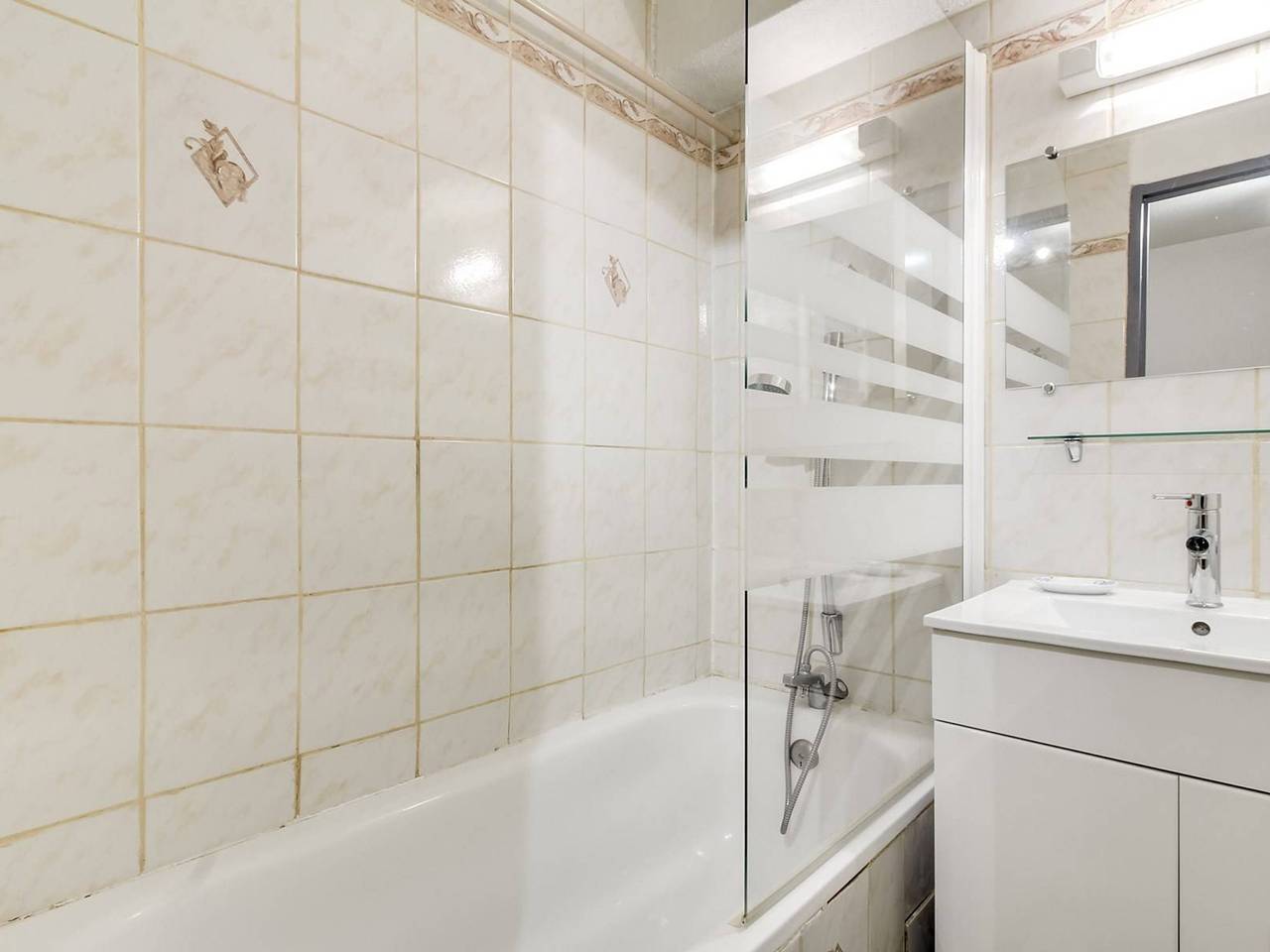 Studio entier, Studio cabine 6 pers, idéal montagne, ascenseur, ski, parking, animaux admis in Barèges, Parc national des Pyrénées