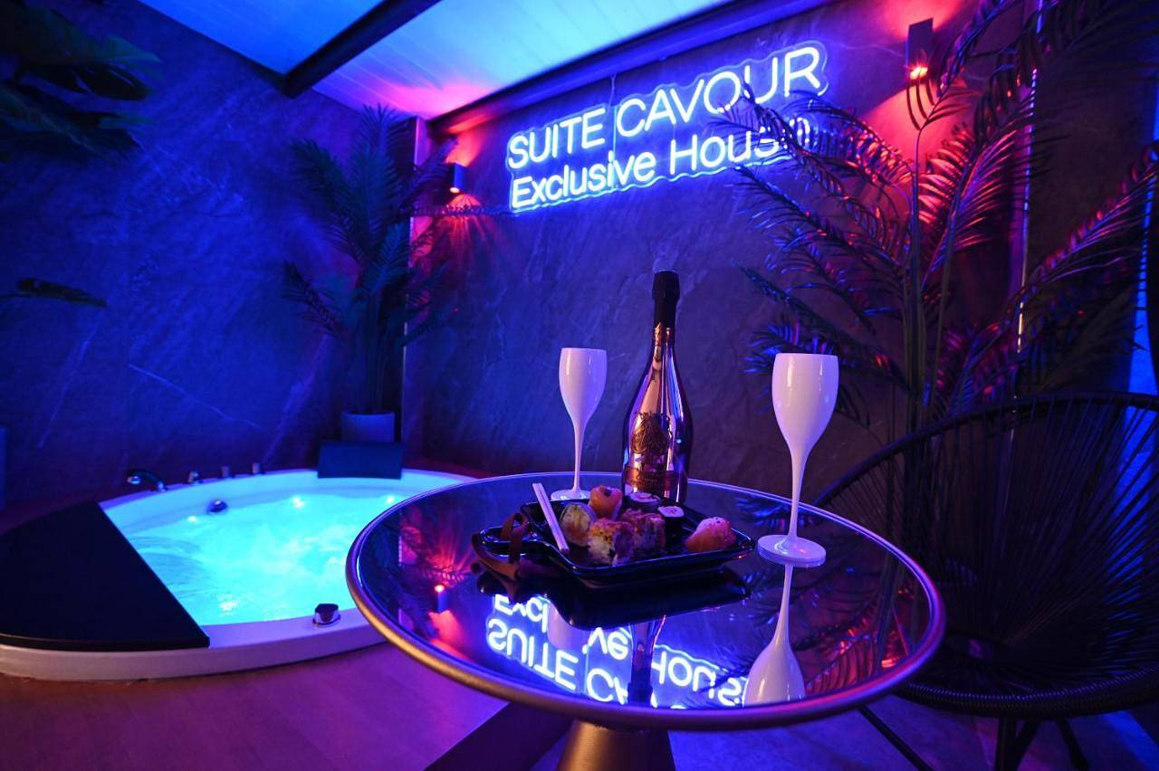 Suite Cavour Exclusive House Private Luxury Spa - In The Historical Center in Brindisi, Salento