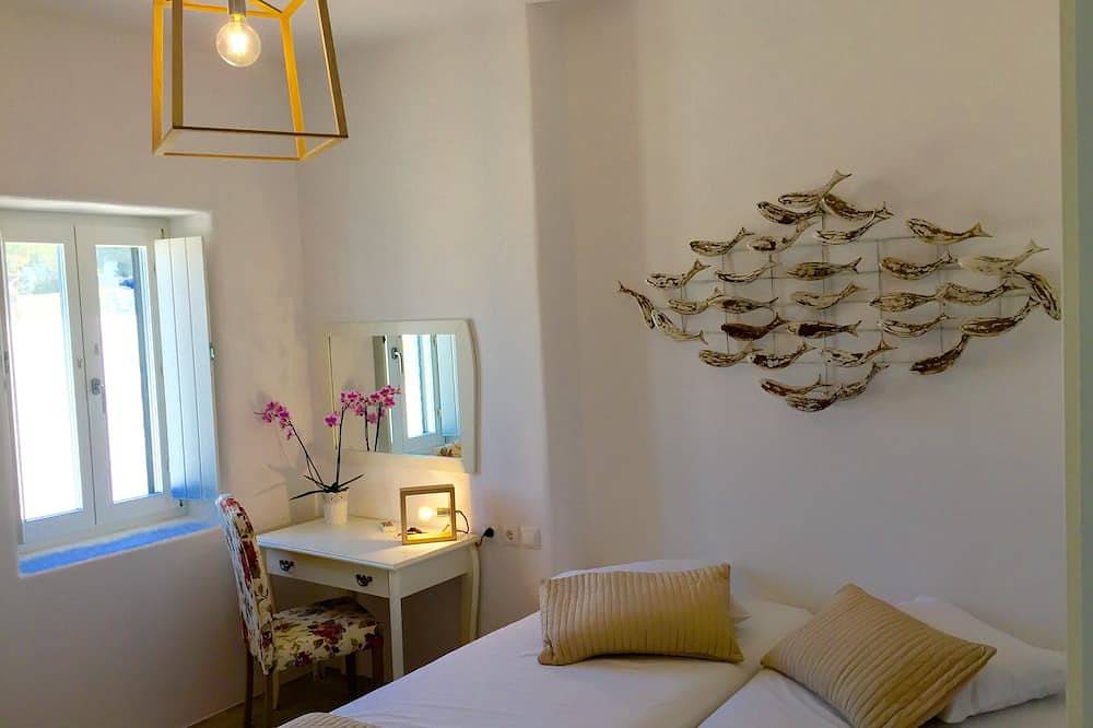 Luxus und charmante Villa mit privatem Pool in Aliki, Paros