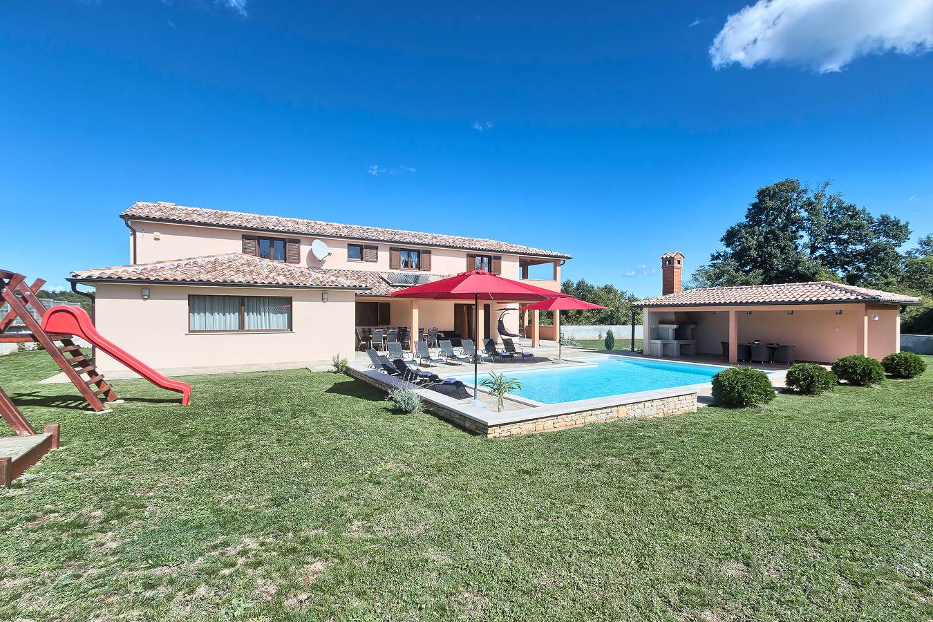 Villa voor 14 personen met balkon/terras in Barban, Zuidkust Istrië