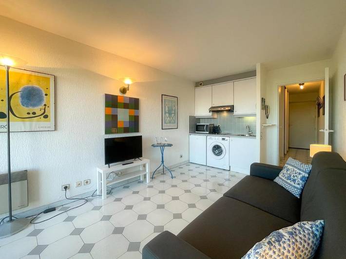 Gîte pour 3 personnes, avec vue et balcon dans Gare D Antibes - 3