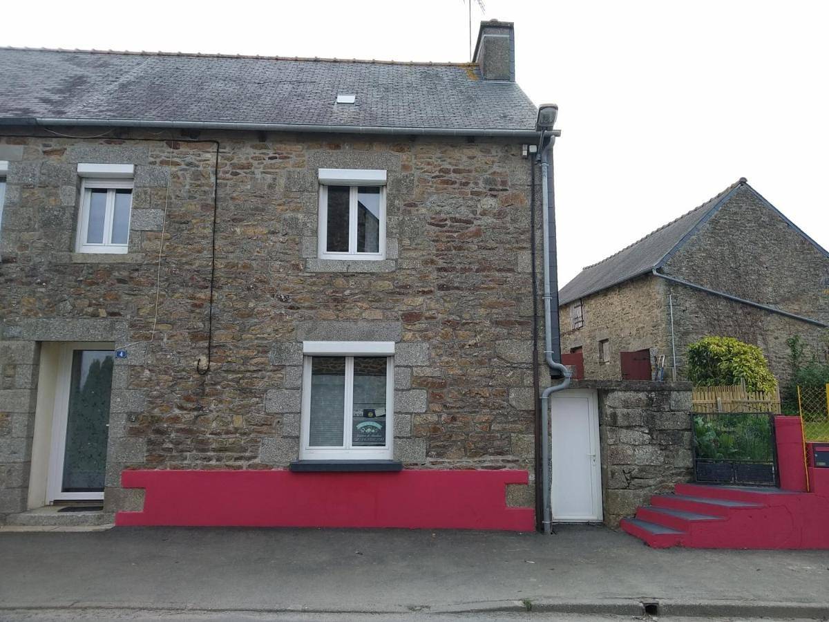 Do Mi Si La Do Ré gîte partagé in Saint-Carreuc, Cotes-d'Armor
