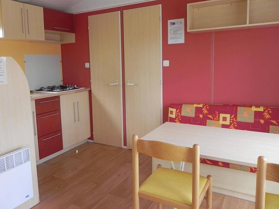 Camping L'Offrerie - Dordogne - Périgord noir - Mobilhome 5 personas - Casa móvil «Grand Confort Loggia», 32 m², 2 dormitorios - Llegada los sábados en julio y agosto in Rouffignac-Saint-Cernin-de-Reilhac, Périgord Noir
