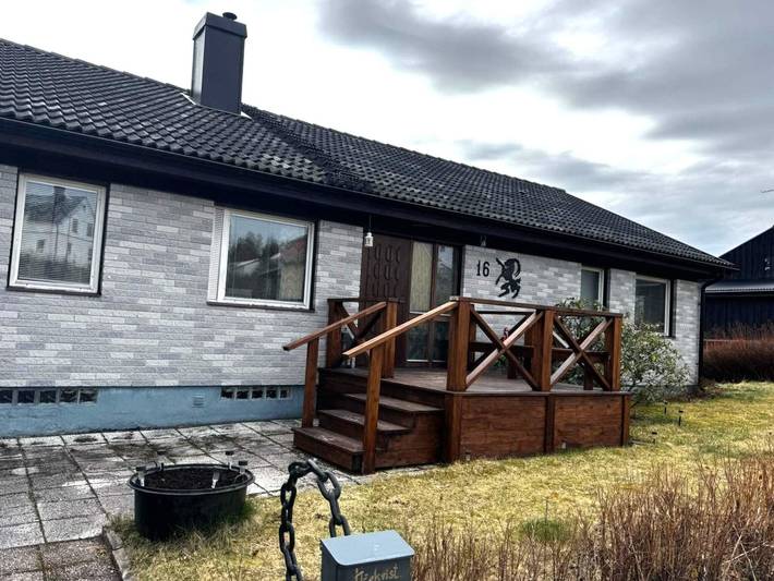 Hus för 10 Personer, med balkong och trädgård, barnvänlig i Söderhamn