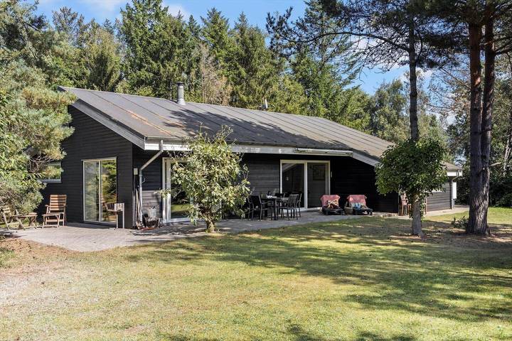 Ferienhaus für 6 Personen, mit Whirlpool und Terrasse sowie Garten - 1