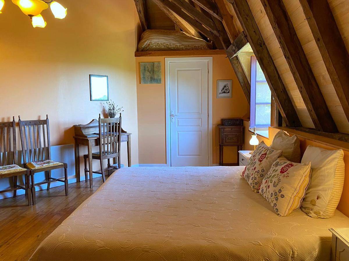 Le Chateau de Busqueilles La Suite in Autoire, Lot