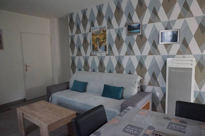 Gîte pour 3 personnes, avec terrasse à Argelès-Gazost - 2