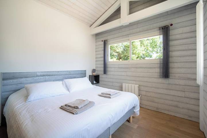 Maison familiale 15P proche de la plage avec piscine chauffée et jacuzzi in Vieux-Boucau-les-Bains, Côte d’Argent