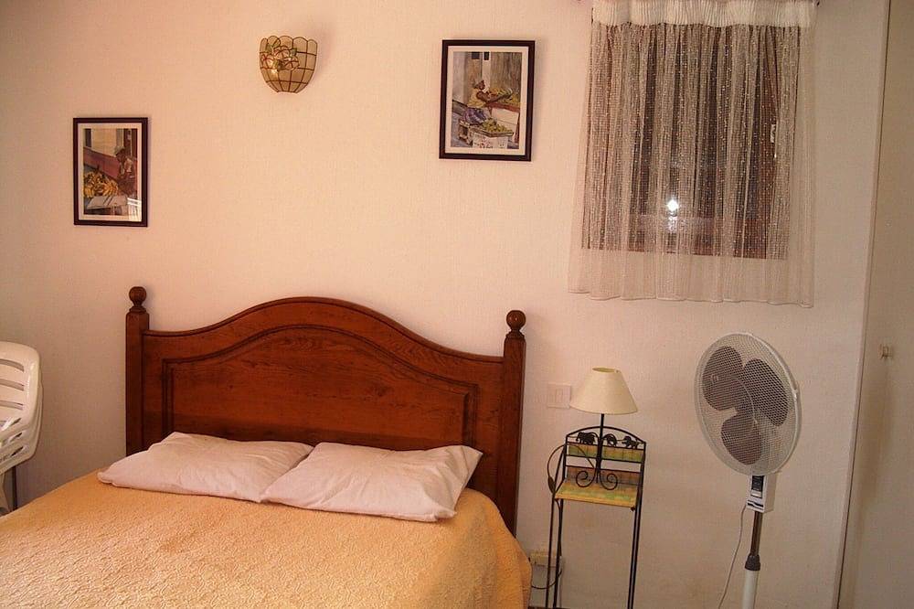 Villa Calme,4 Chamb Clim,Tv,Wifi,Jardin,Piscine Priv. Chauf,Plage Et Port A 3 Mn in Porto-Vecchio, Arrondissement de Sartène