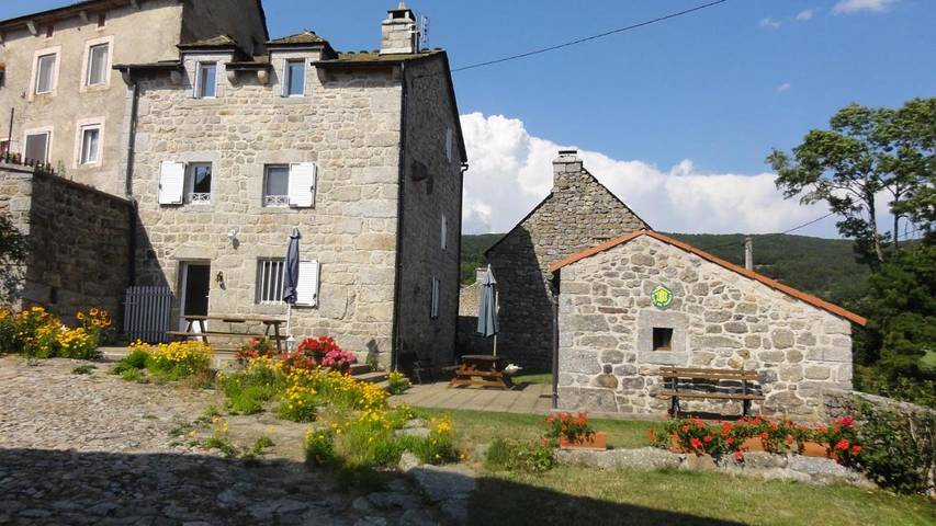 Location de vacances pour 7 personnes, avec jardin et vue à Le Malzieu-Forain - 3