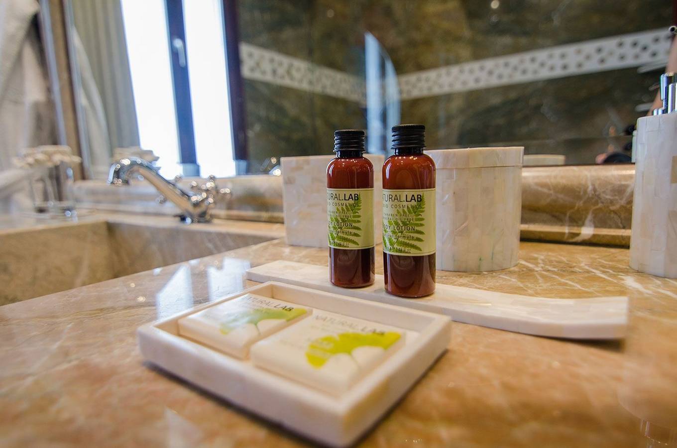 Splendid Ios Suite | Executive Suite with King Size Bed | Tzamaria in Koumpara, Ios