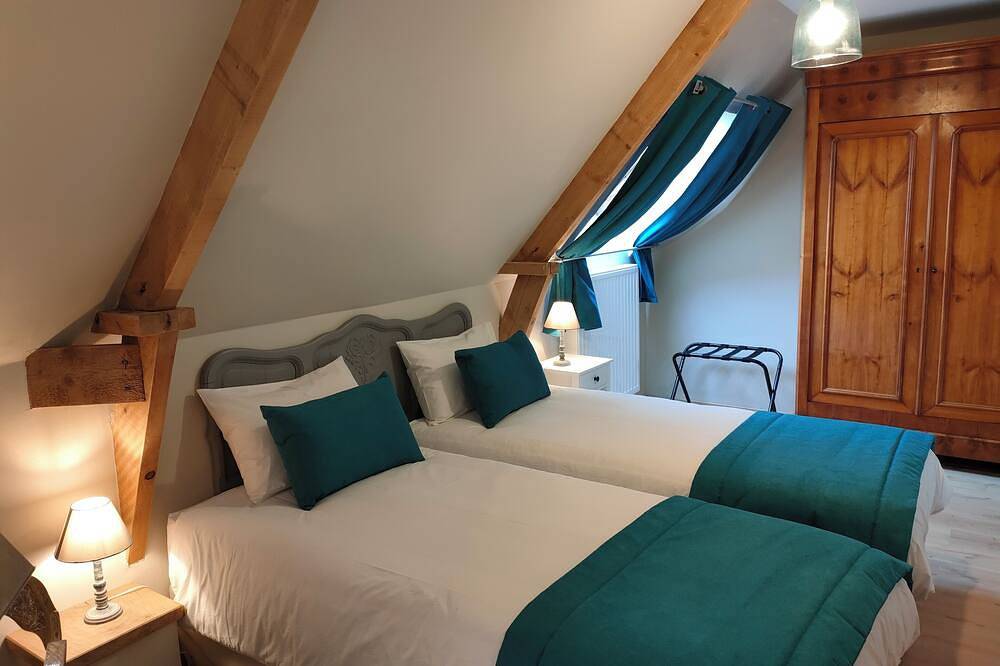 Appartement entier, Gite appartement la Ruchette se situe au dessus du Gite Le Rucher in Rumegies, Région de Valenciennes