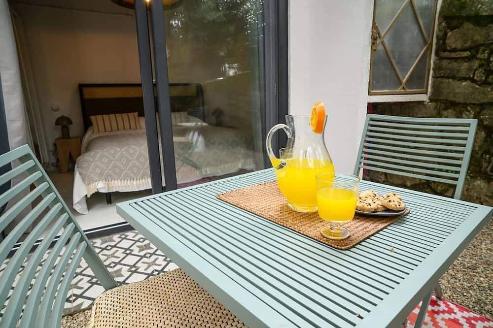 Old chicken coop apartment in Collado Villalba, Madrid Province