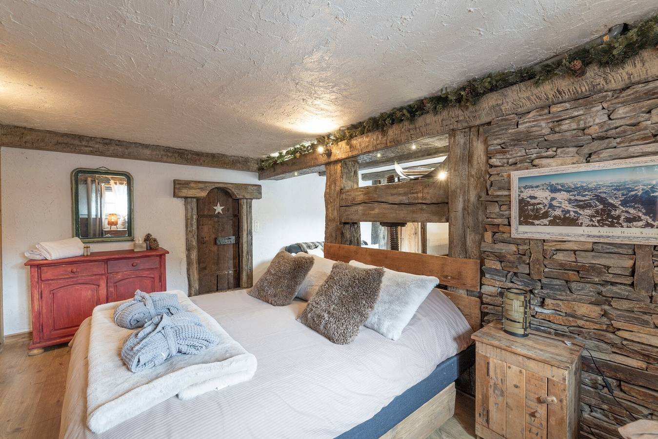 Apartamento entero, Apartamento en Chalet Auténtico con Vista a la Montaña, Piscina y Wi-Fi in Les Contamines-Montjoie, Pays du Mont-Blanc