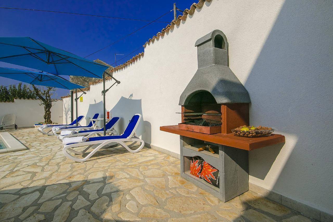 Air-conditioned holiday home Maria with pool near Porec in Dracevac, Région de Porec