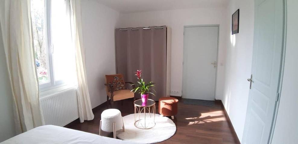 Gîte pour 4 personnes, avec vue et jardin à Sainte-Terre - 3