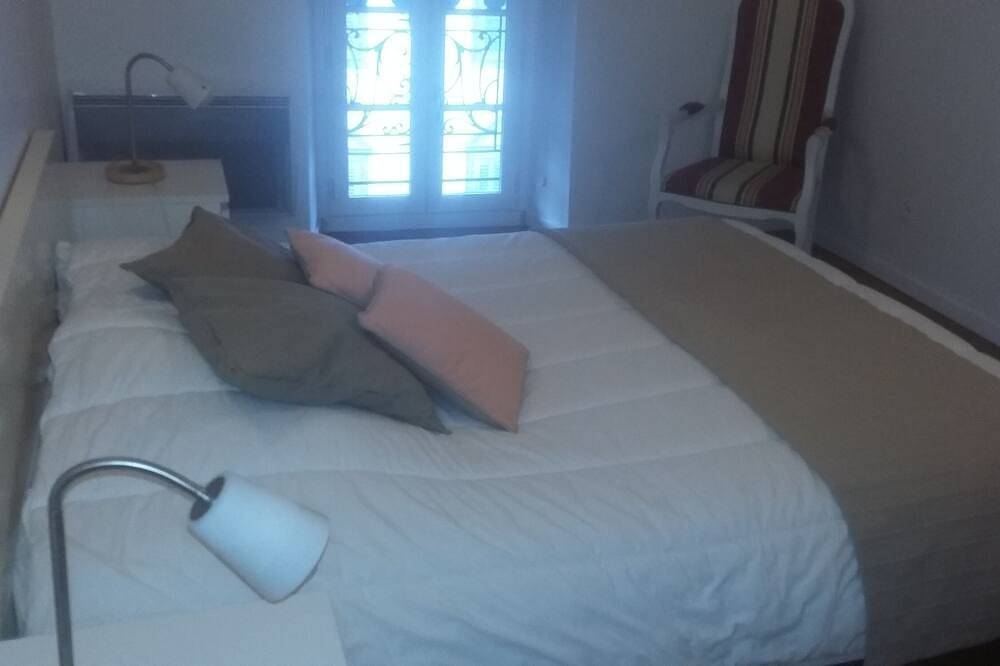 Appartement entier, Appt T3 en duplex Ax les Thermes centre in Ax-les-Thermes, Pyrénées