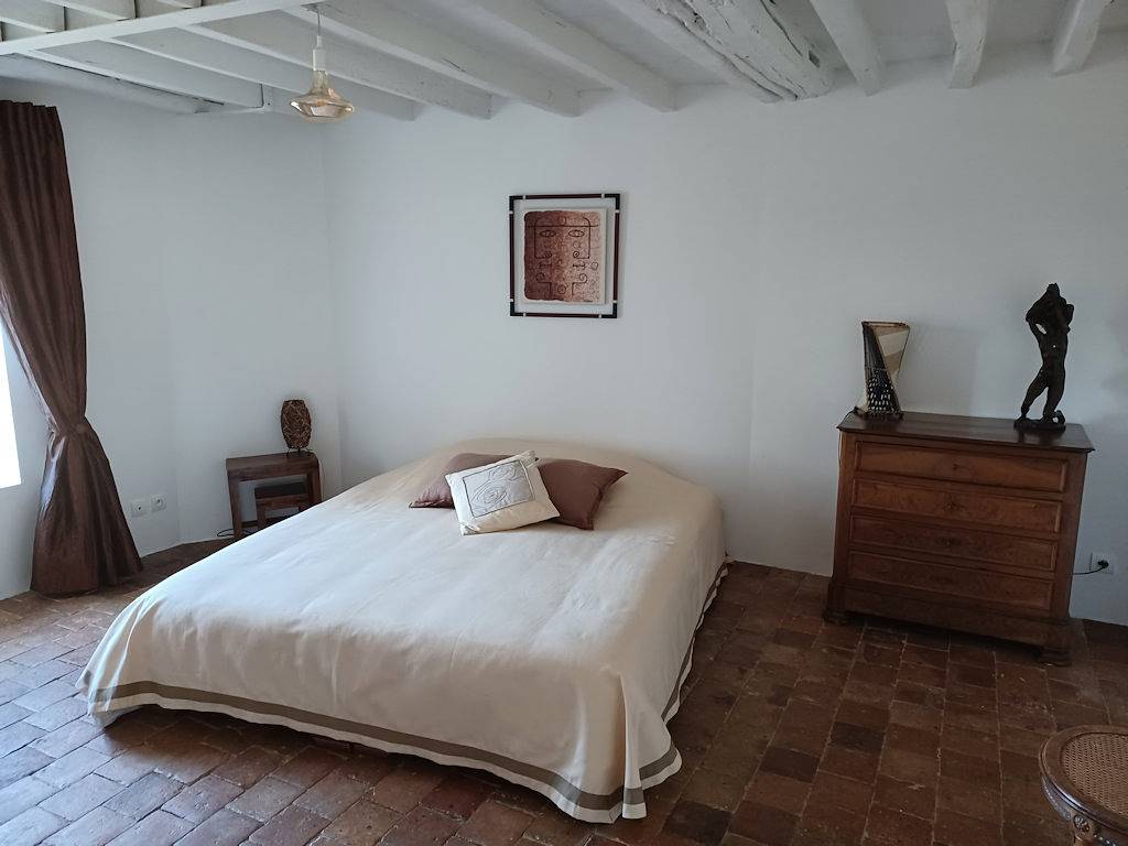 Chambre d'hôtes des Petites Barres - Chambre in Saint-Sauveur-en-Puisaye, Région d'Auxerre