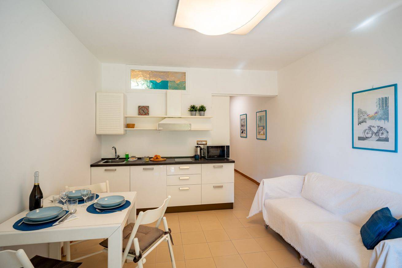Apartamento entero, Guesthost - Modern Escape w/ Pool & Sunny Terrace in San Remo, Sanremo Municipio