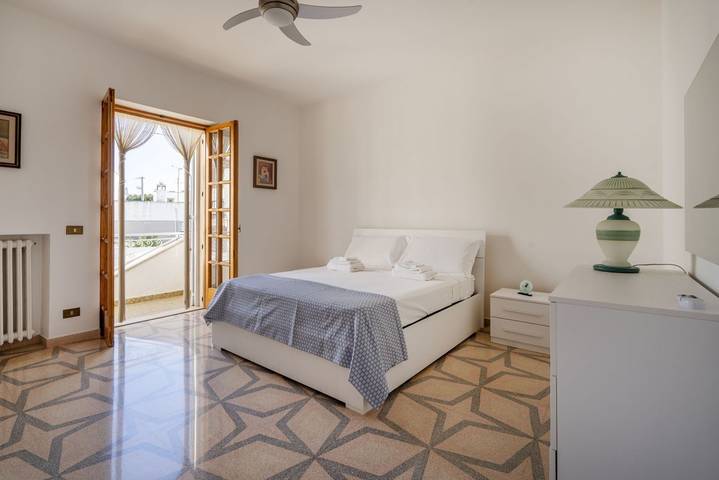 Appartement entier, Appartement de vacances pour 2 personnes avec balcon/terrasse in Fasano, Salento
