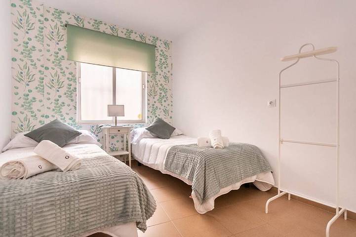 Entire apartment, Goyeneta in Casco Antiguo, Sevilla