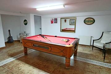 Holiday Home for 16 People in Alhaurín de la Torre, Costa del Sol, Photo 3