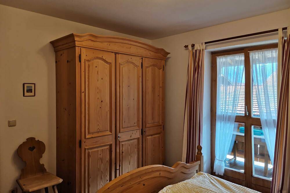 Ganze Wohnung, Ferienwohnung 2 - Ferienwohnungen Haus Leis, Kreuth-Enterbach in Kreuth, Bayerische Alpen