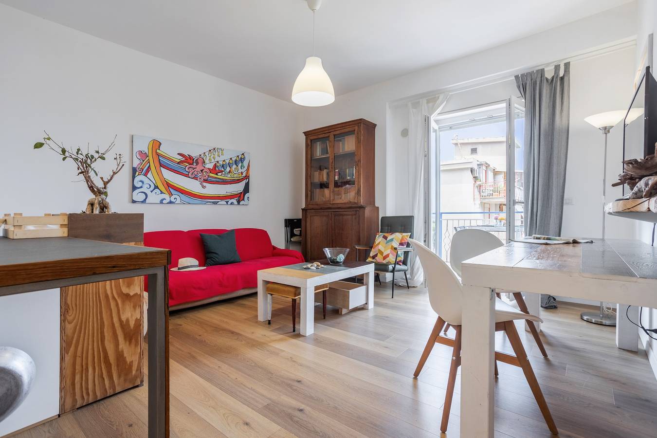 Ganze Wohnung, Ferienwohnung "Mit Blick auf das Meer" in Strandnähe mit 2 Balkonen und Wlan in Capaci, Palermo Provinz