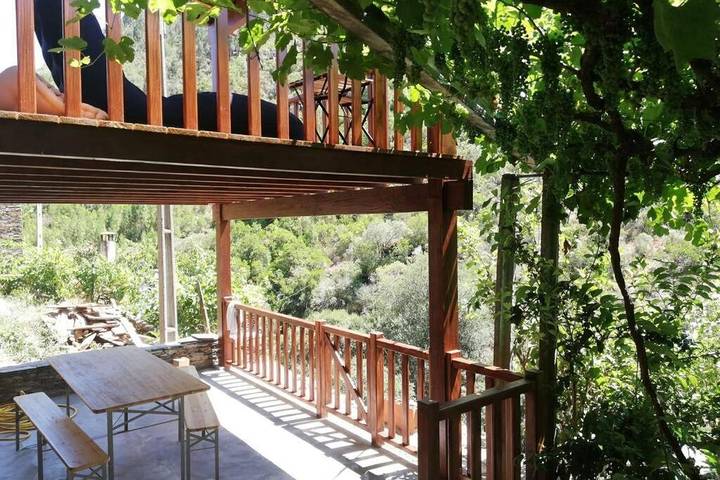 Casa de férias para 9 pessoas, com vista e varanda e ainda jardim em Seia