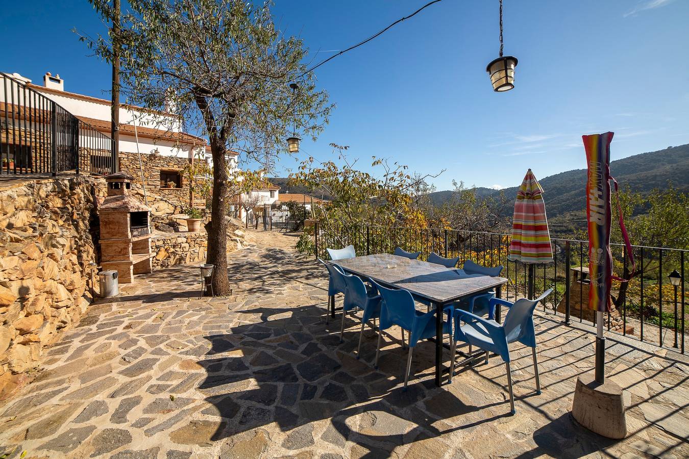 Maison de vacances 'Casa Rural Matasiete' avec vue sur la montagne, piscine partagée et Wi-Fi in Laroya, Province d'Almería