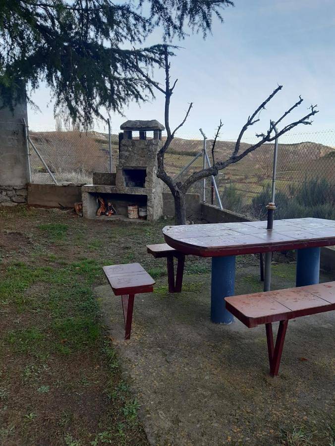 Casa rural para 8 personas, con jardín y vistas, Se admiten mascotas en San Martín del Pimpollar