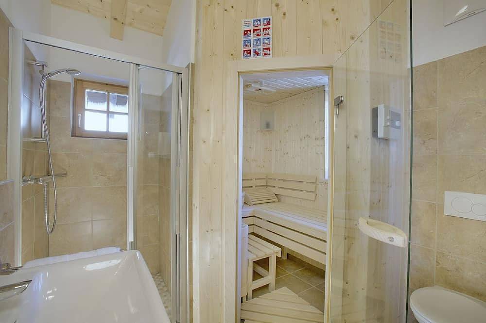 Modernes Familienchalet, Haustiere erlaubt, Sauna, Bergblick in Bramberg am Wildkogel, Pinzgau