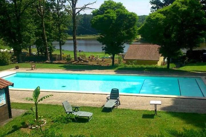 Gîte pour 2 personnes, avec piscine et terrasse à Rochechouart - 3