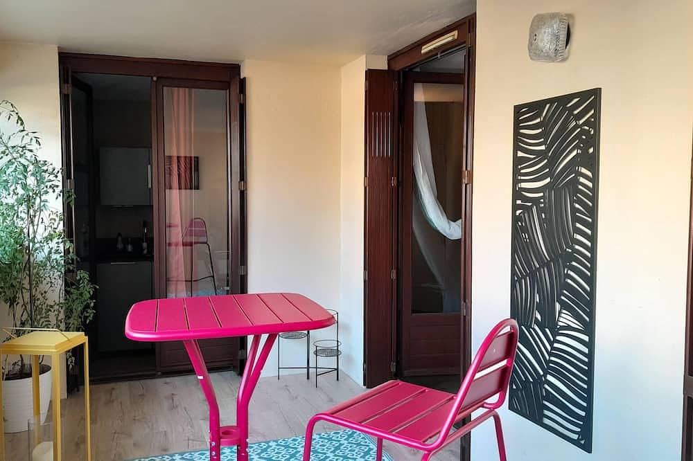 Entire apartment, Apartment in quiet residence near Valentré bridge in Cahors, Lot