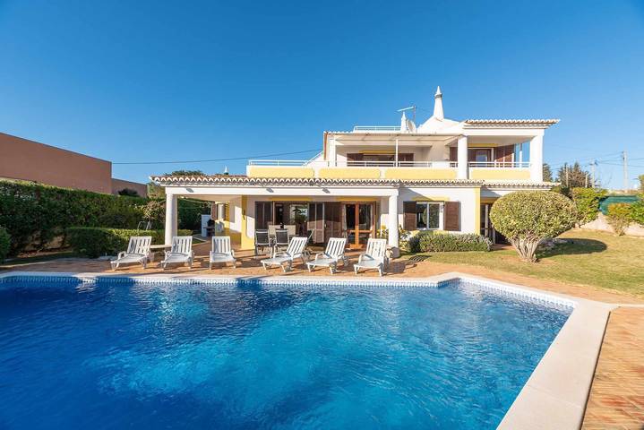 Villa pour 7 personnes, avec jardin à Albufeira