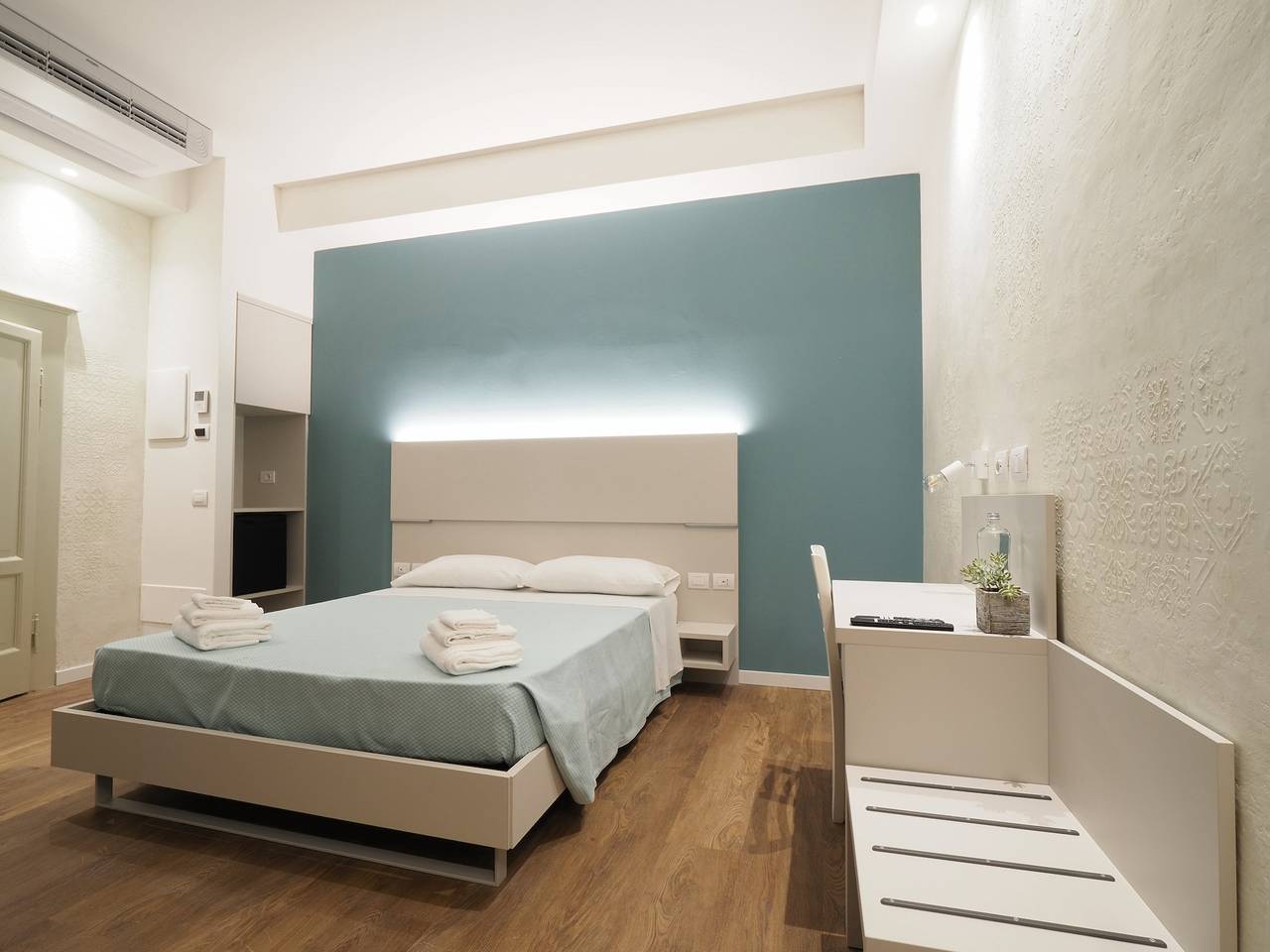 Ganze Ferienwohnung, Relais Dogana - Room 4 in Moniga del Garda, Gardasee-Berge